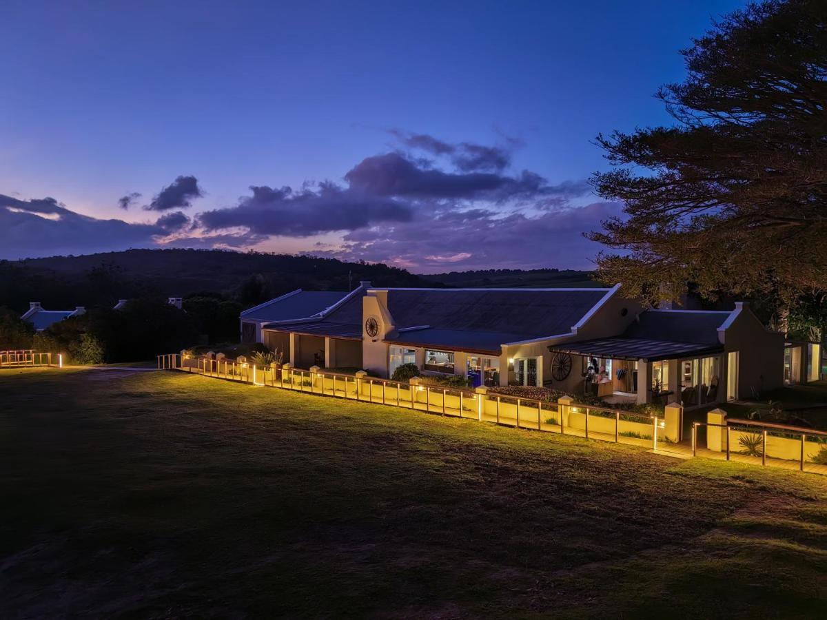 Oyster Bay Lodge Exterior photo