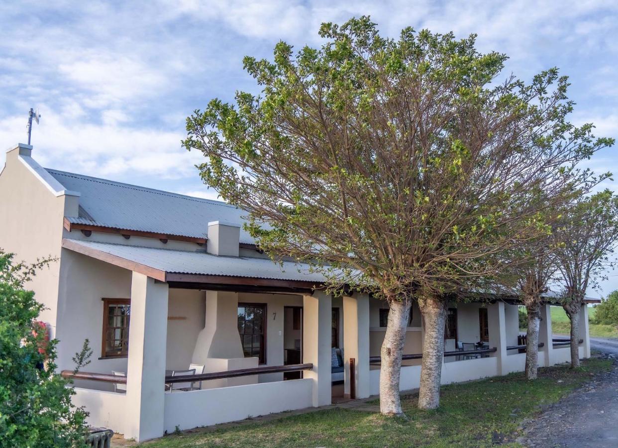 Oyster Bay Lodge Exterior photo