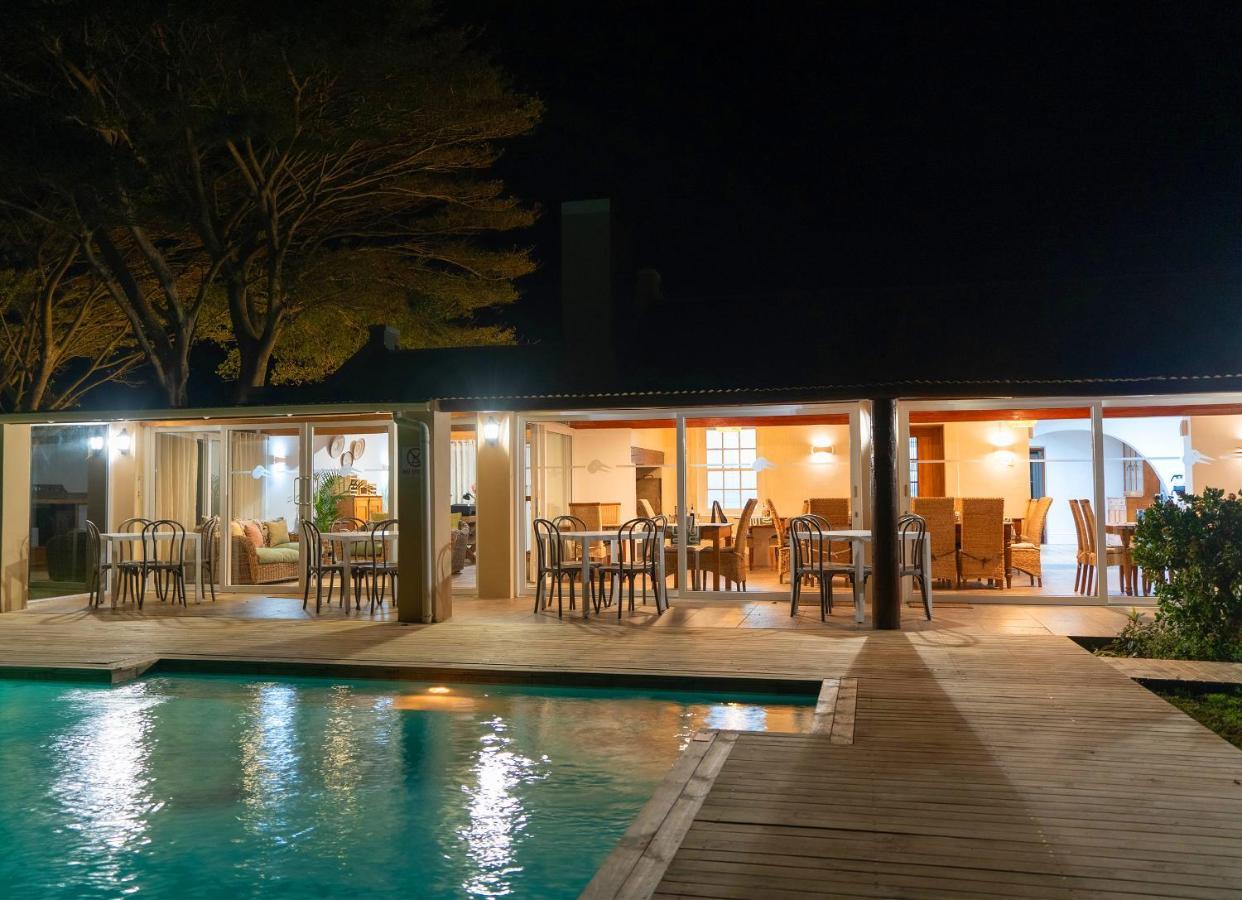 Oyster Bay Lodge Exterior photo